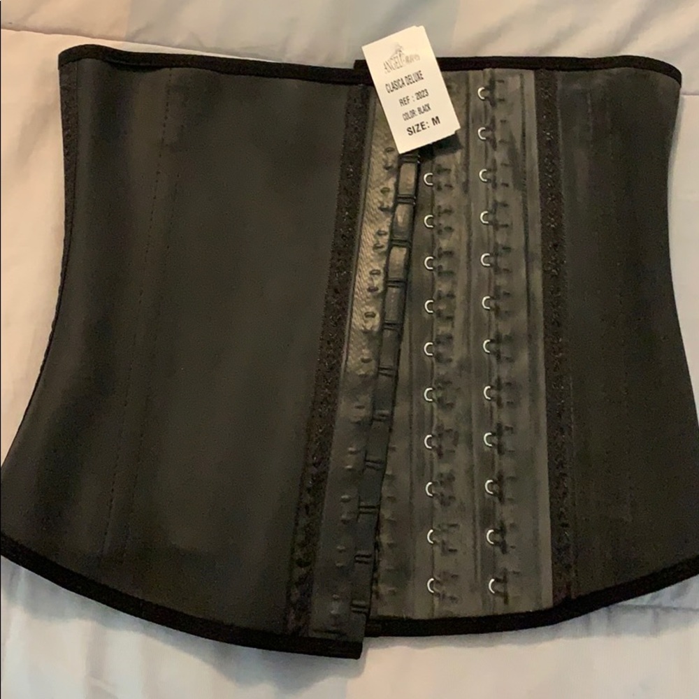 Angel Curves Waist Trainer. Medium. NWT.